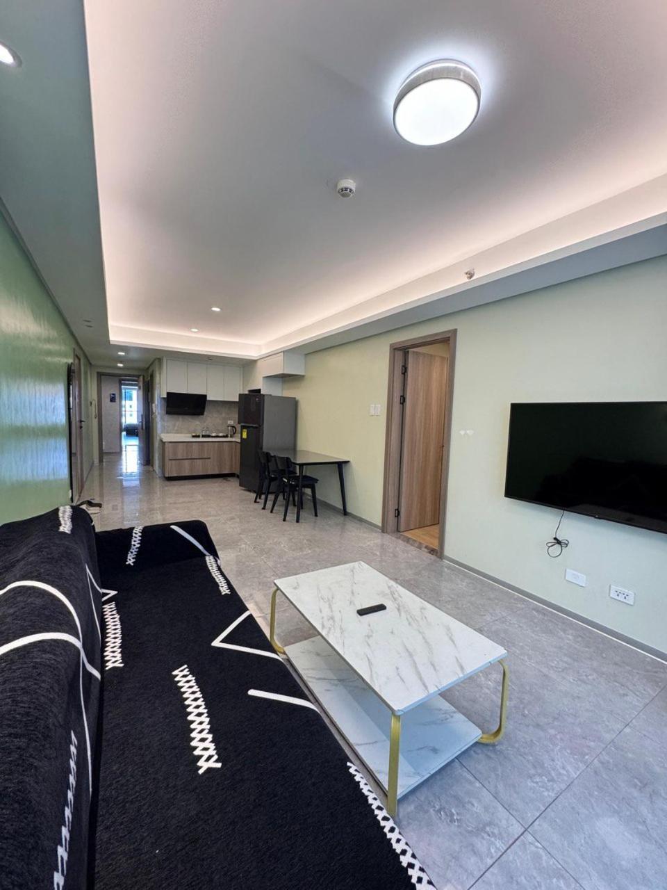 L Condotel Paranaque City Стая снимка