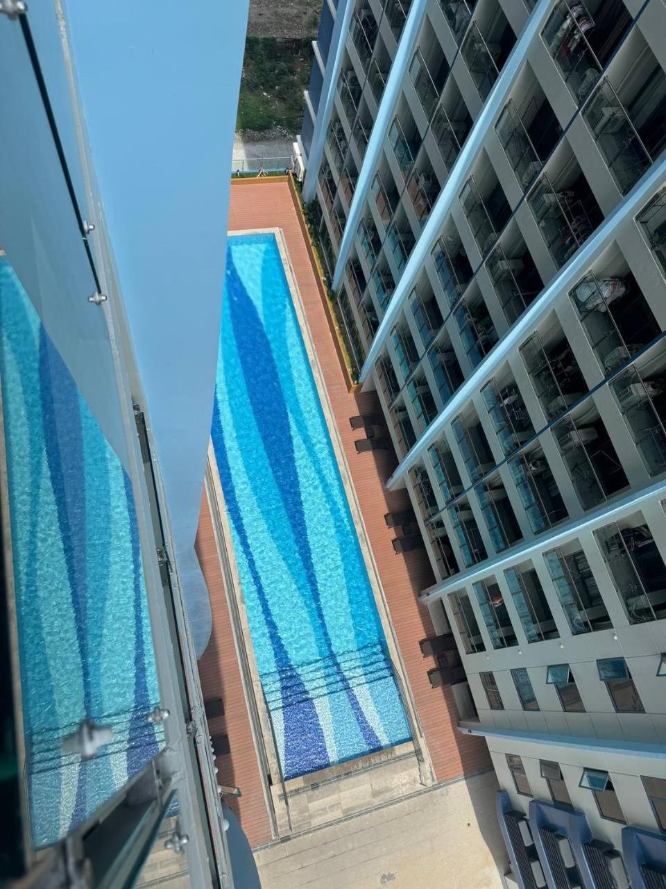 L Condotel Paranaque City Екстериор снимка