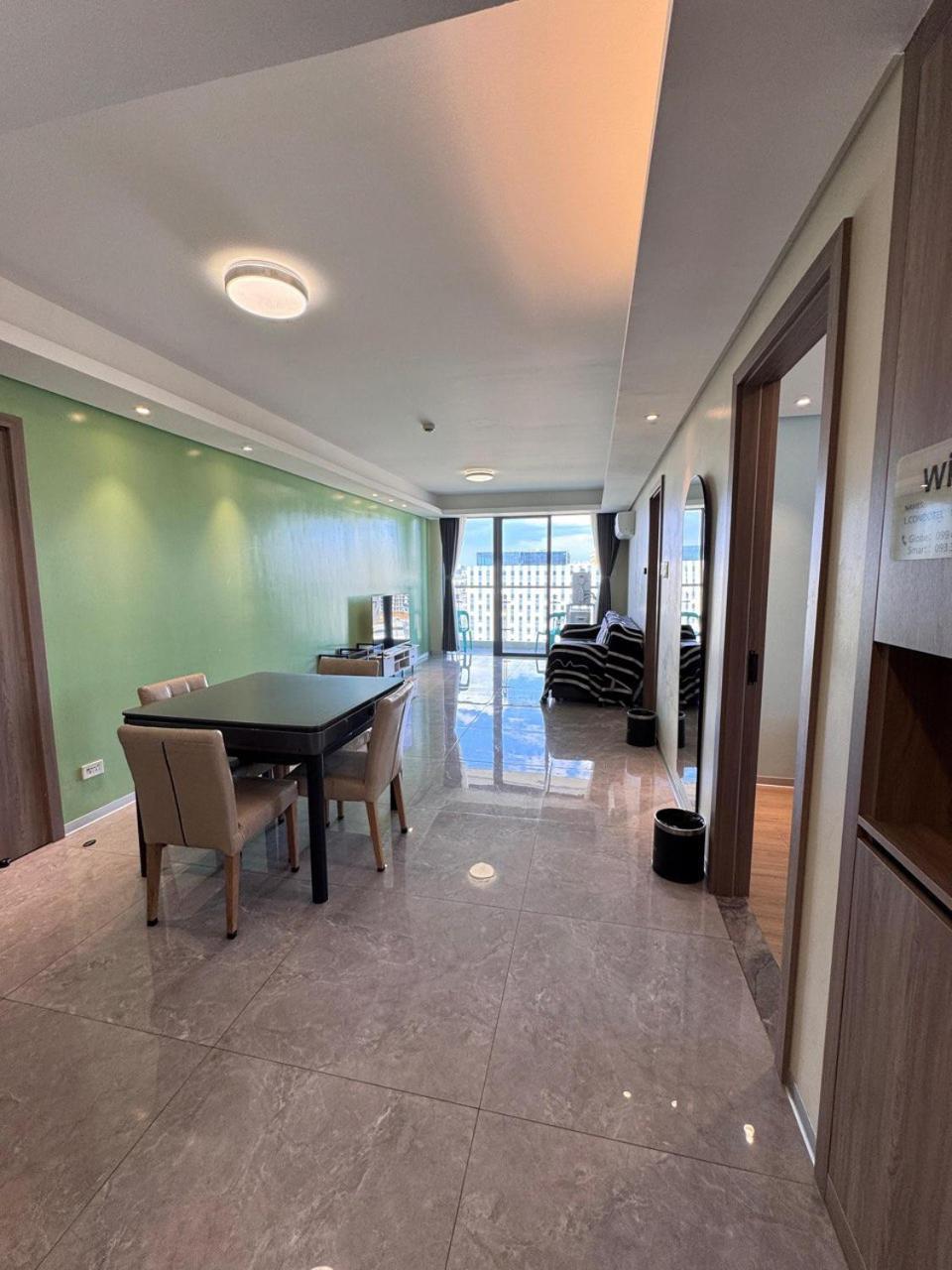 L Condotel Paranaque City Стая снимка