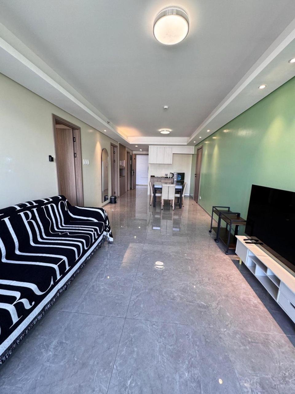 L Condotel Paranaque City Стая снимка