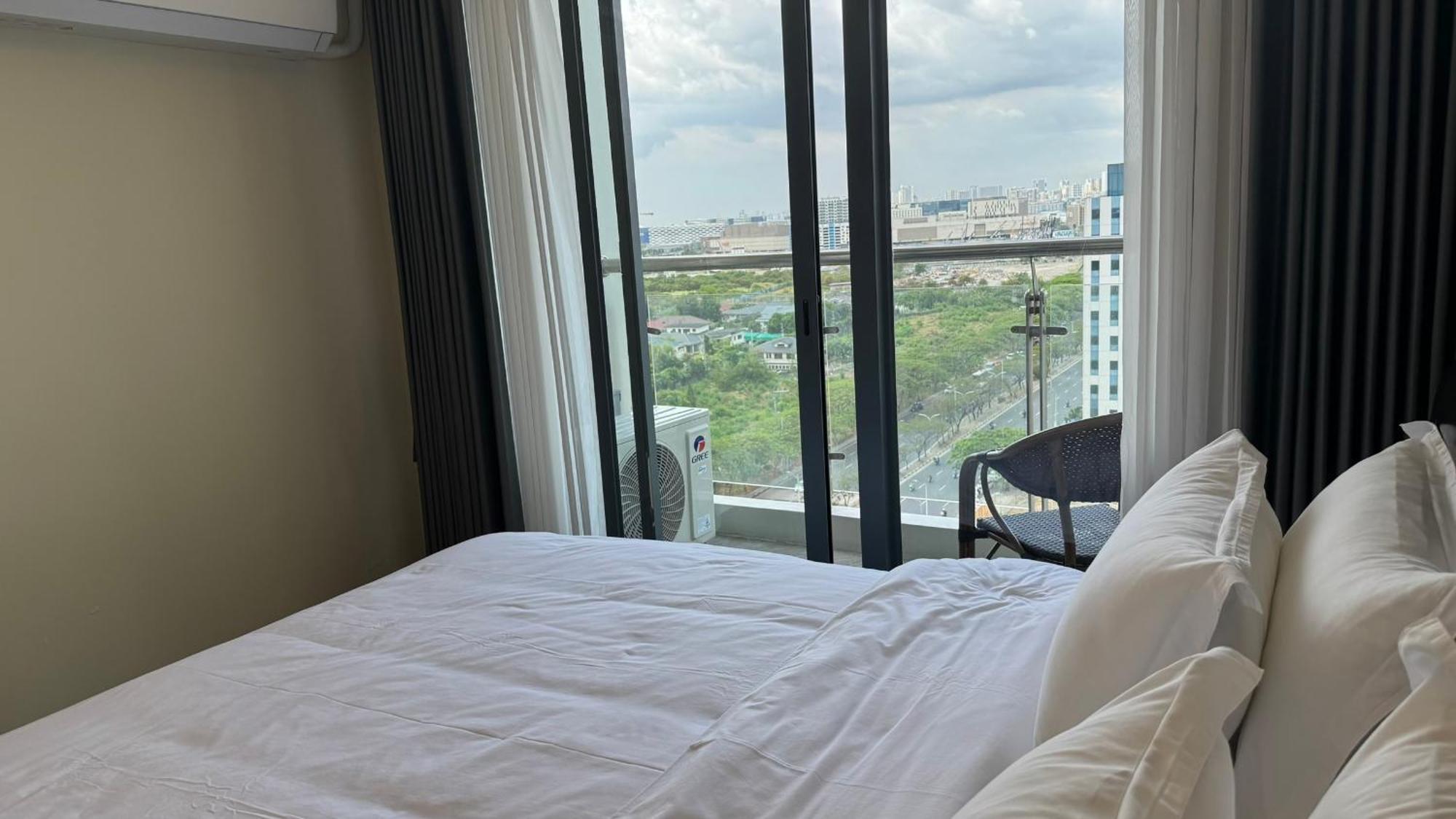 L Condotel Paranaque City Екстериор снимка