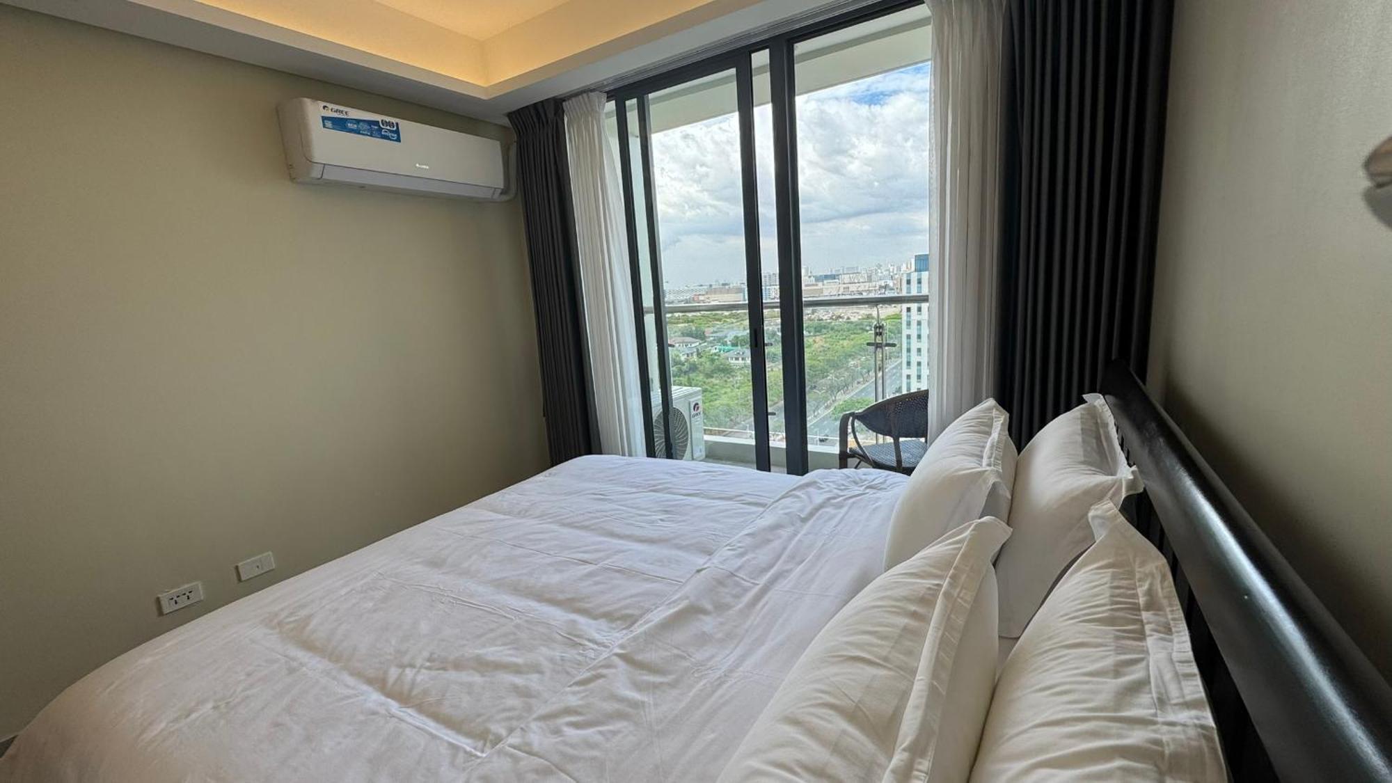 L Condotel Paranaque City Екстериор снимка
