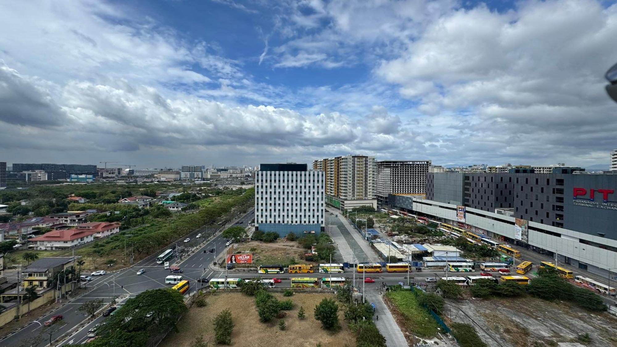 L Condotel Paranaque City Екстериор снимка